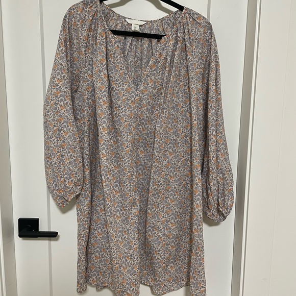 Flowy Floral Dress (NWOT) - Picture 2 of 3